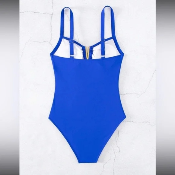 Colorful Cut out Adjustable Straps Ruched Monokini One Piece Swimsuit - Picture 13 of 14